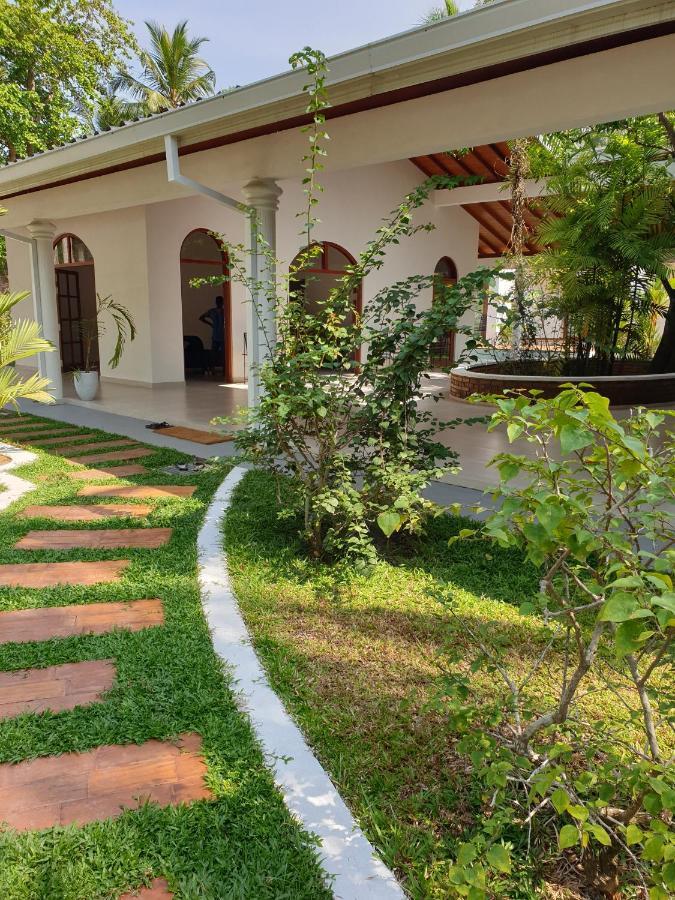 Bella Vita Aluthgama Exterior photo